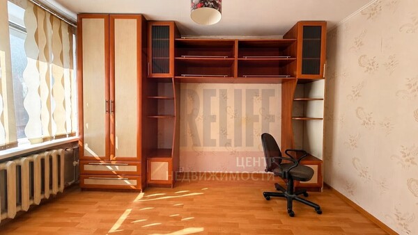 Продам двухкомнатную (2-комн.) квартиру, Горького ул, 162, Калининград г