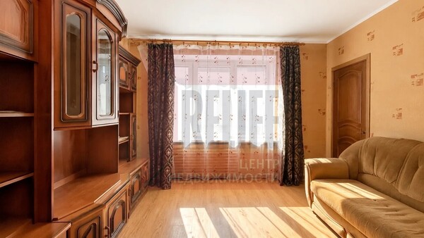 Продам двухкомнатную (2-комн.) квартиру, Горького ул, 162, Калининград г