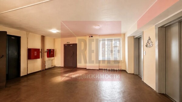 Продам двухкомнатную (2-комн.) квартиру, Горького ул, 162, Калининград г
