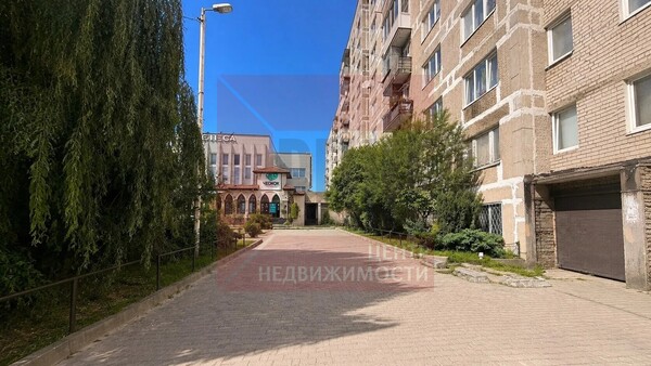 Продам двухкомнатную (2-комн.) квартиру, Горького ул, 162, Калининград г