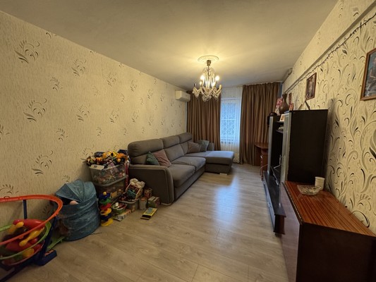 Продам трехкомнатную (3-комн.) квартиру, Чехова (Центральный р-н) ул, 5, Сочи г