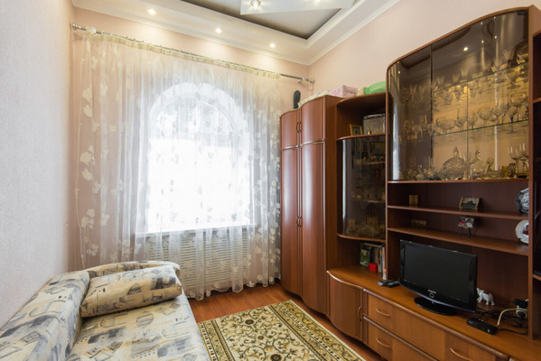 Продам двухкомнатную (2-комн.) квартиру, Советская ул, 9к2, Ростов-на-Дону г