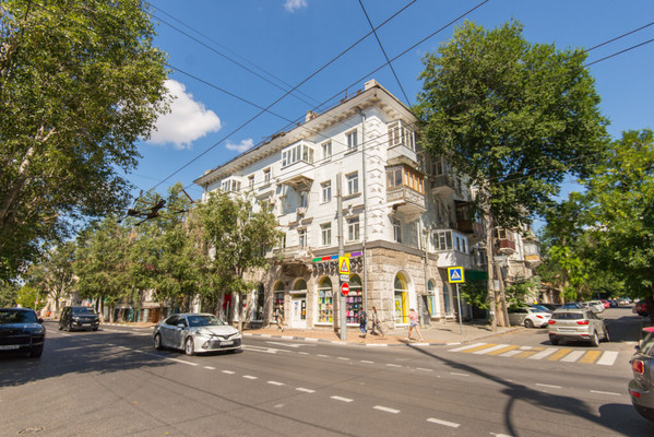 Продам двухкомнатную (2-комн.) квартиру, Советская ул, 9к2, Ростов-на-Дону г