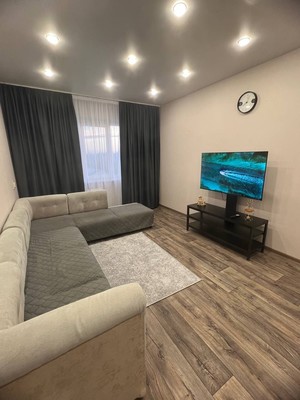 Сдам трехкомнатную (3-комн.) квартиру, Лермонтова ул, 5, Симферополь г
