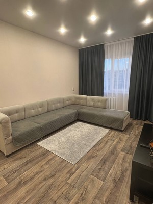 Сдам трехкомнатную (3-комн.) квартиру, Лермонтова ул, 5, Симферополь г