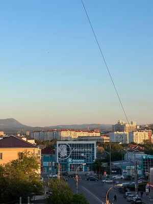 Сдам трехкомнатную (3-комн.) квартиру, Лермонтова ул, 5, Симферополь г