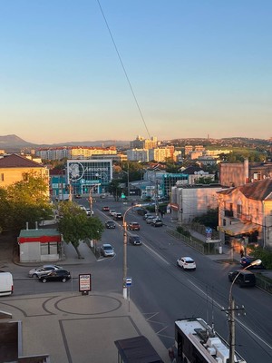 Сдам трехкомнатную (3-комн.) квартиру, Лермонтова ул, 5, Симферополь г