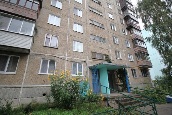 Продам двухкомнатную (2-комн.) квартиру, Архитектора Свиязева ул, 10, Пермь г