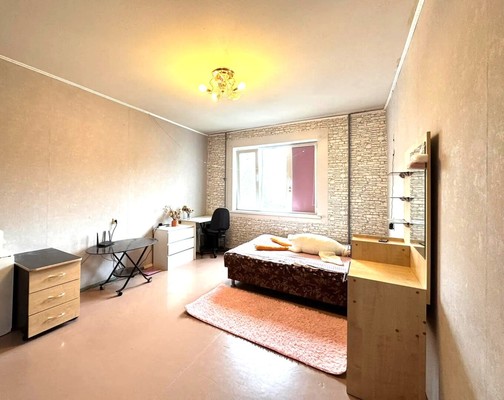Продам трехкомнатную (3-комн.) квартиру, Победы пр-кт, 38, Казань г