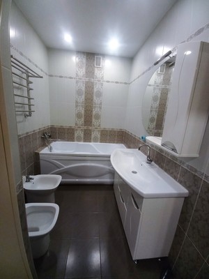 Продам трехкомнатную (3-комн.) квартиру, Натана Рахлина ул, 5к5, Казань г
