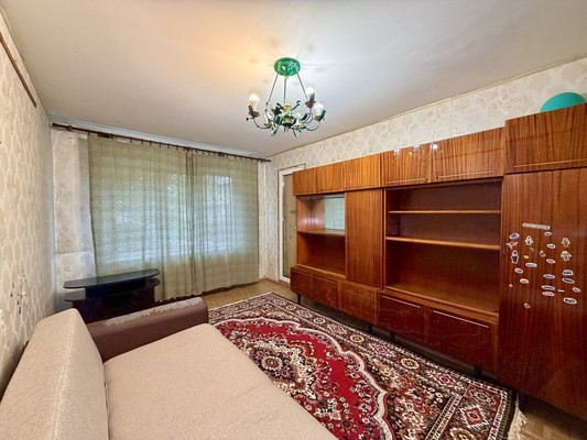 Продам трехкомнатную (3-комн.) квартиру, Бела Куна ул, 5, Симферополь г