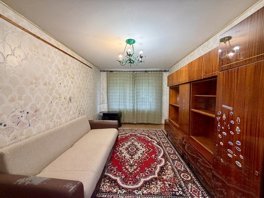 Продам трехкомнатную (3-комн.) квартиру, Бела Куна ул, 5, Симферополь г