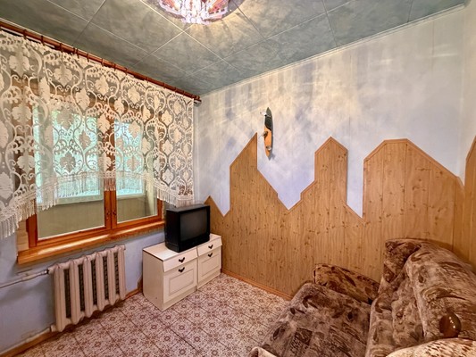 Продам трехкомнатную (3-комн.) квартиру, Бела Куна ул, 5, Симферополь г