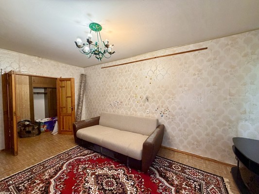 Продам трехкомнатную (3-комн.) квартиру, Бела Куна ул, 5, Симферополь г