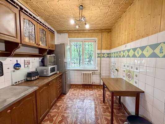 Продам трехкомнатную (3-комн.) квартиру, Бела Куна ул, 5, Симферополь г