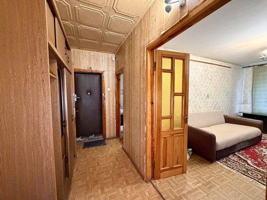 Продам трехкомнатную (3-комн.) квартиру, Бела Куна ул, 5, Симферополь г