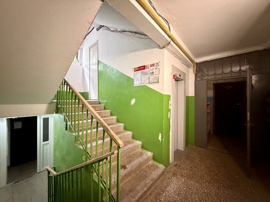 Продам трехкомнатную (3-комн.) квартиру, Бела Куна ул, 5, Симферополь г