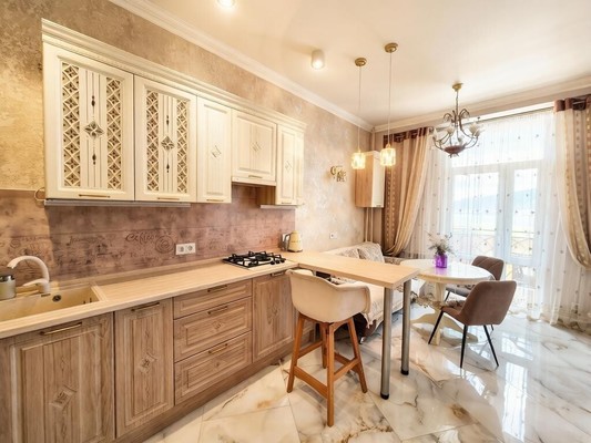 Продам двухкомнатную (2-комн.) квартиру, Крымская ул, 22к21, Геленджик г