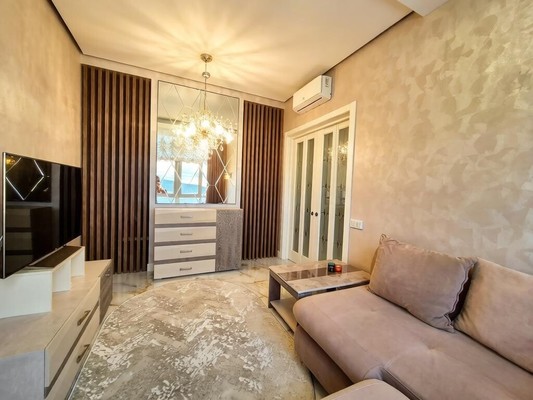 Продам двухкомнатную (2-комн.) квартиру, Крымская ул, 22к21, Геленджик г