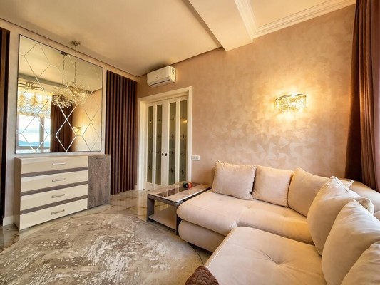Продам двухкомнатную (2-комн.) квартиру, Крымская ул, 22к21, Геленджик г