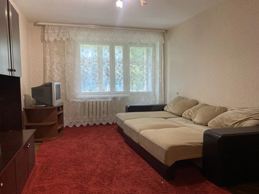 Продам трехкомнатную (3-комн.) квартиру, Русское поле тер, 3, Гришенки д