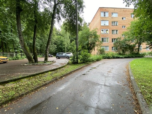 Продам трехкомнатную (3-комн.) квартиру, Русское поле тер, 3, Гришенки д