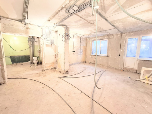Продам трехкомнатную (3-комн.) квартиру, Авиагородок мкр, 40, Батайск г
