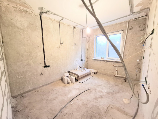 Продам трехкомнатную (3-комн.) квартиру, Авиагородок мкр, 40, Батайск г