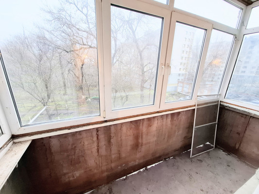 Продам трехкомнатную (3-комн.) квартиру, Авиагородок мкр, 40, Батайск г