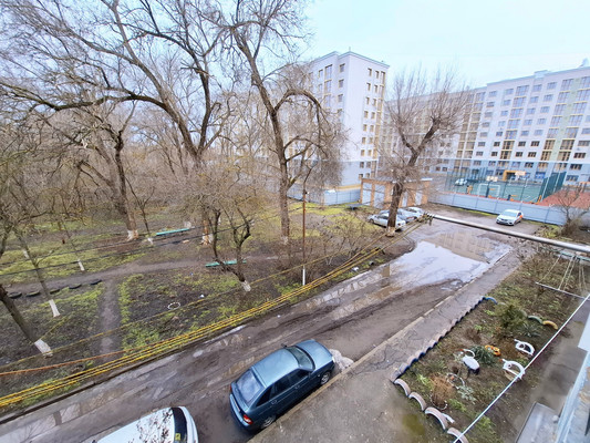 Продам трехкомнатную (3-комн.) квартиру, Авиагородок мкр, 40, Батайск г