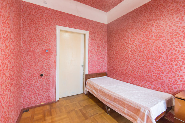 Продам трехкомнатную (3-комн.) квартиру, Чехова пр-кт, 42-44/127, Ростов-на-Дону г