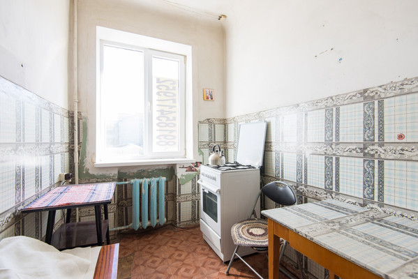 Продам трехкомнатную (3-комн.) квартиру, Чехова пр-кт, 42-44/127, Ростов-на-Дону г