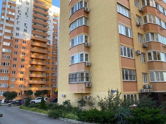 Продам однокомнатную (1-комн.) квартиру, Мурата Ахеджака ул, 6, Новороссийск г