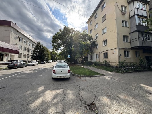 Продам однокомнатную (1-комн.) квартиру, Пушкина ул, 27, Нальчик г