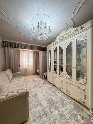 Продам трехкомнатную (3-комн.) квартиру, Героя России Кярова А.С. ул, 1, Чегем г
