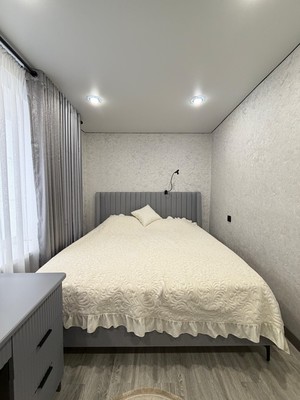 Продам трехкомнатную (3-комн.) квартиру, Героя России Кярова А.С. ул, 1, Чегем г