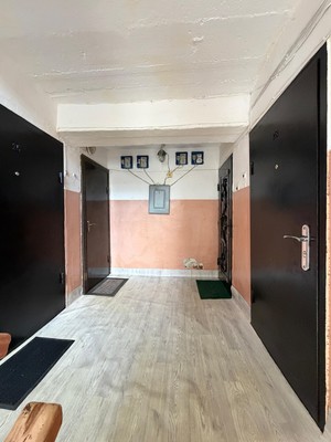 Продам трехкомнатную (3-комн.) квартиру, Героя России Кярова А.С. ул, 1, Чегем г