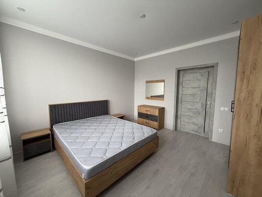 Продам трехкомнатную (3-комн.) квартиру, Эльбрусская ул, 19кб, Нальчик г