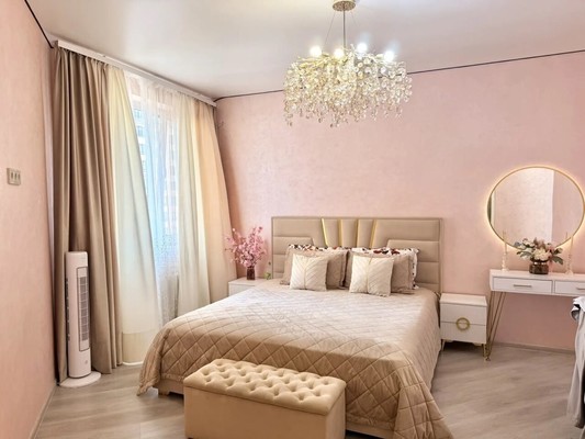 Продам трехкомнатную (3-комн.) квартиру, Мраморный пер, 36, Симферополь г