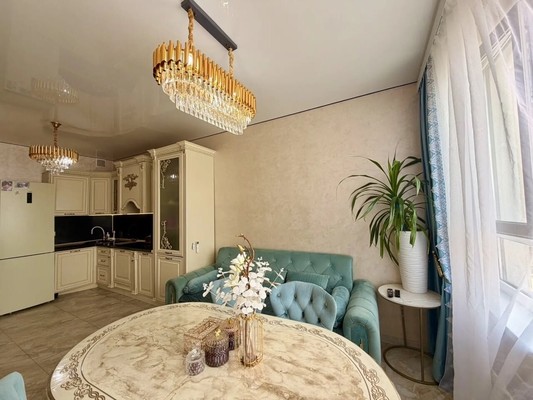 Продам трехкомнатную (3-комн.) квартиру, Мраморный пер, 36, Симферополь г