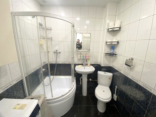 Продам двухкомнатную (2-комн.) квартиру, Русская ул, 23, Анапа г