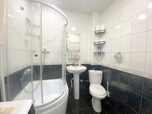 Продам двухкомнатную (2-комн.) квартиру, Русская ул, 23, Анапа г