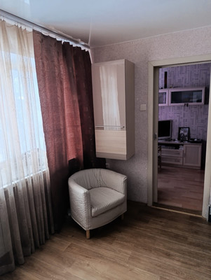 Продам двухкомнатную (2-комн.) квартиру, Героев-североморцев пр-кт, 21, Мурманск г