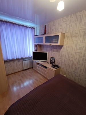 Продам двухкомнатную (2-комн.) квартиру, Героев-североморцев пр-кт, 21, Мурманск г