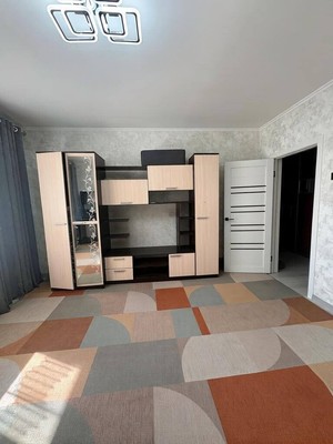 Продам двухкомнатную (2-комн.) квартиру, Алексеева ул, 99, Красноярск г