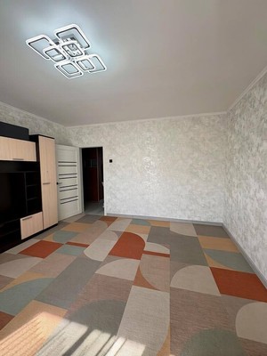 Продам двухкомнатную (2-комн.) квартиру, Алексеева ул, 99, Красноярск г