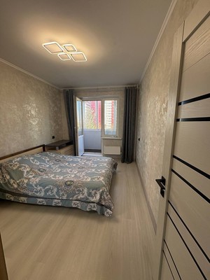 Продам двухкомнатную (2-комн.) квартиру, Алексеева ул, 99, Красноярск г