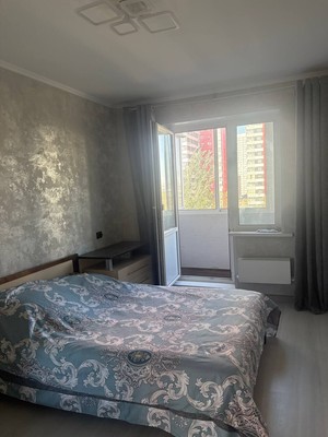 Продам двухкомнатную (2-комн.) квартиру, Алексеева ул, 99, Красноярск г
