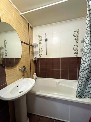 Продам двухкомнатную (2-комн.) квартиру, Алексеева ул, 99, Красноярск г