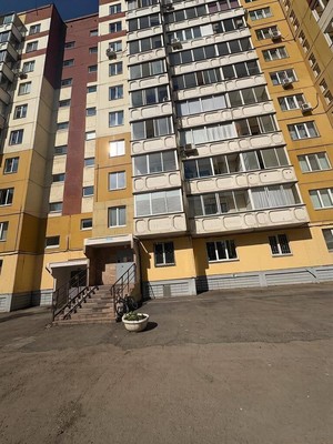 Продам двухкомнатную (2-комн.) квартиру, Алексеева ул, 99, Красноярск г